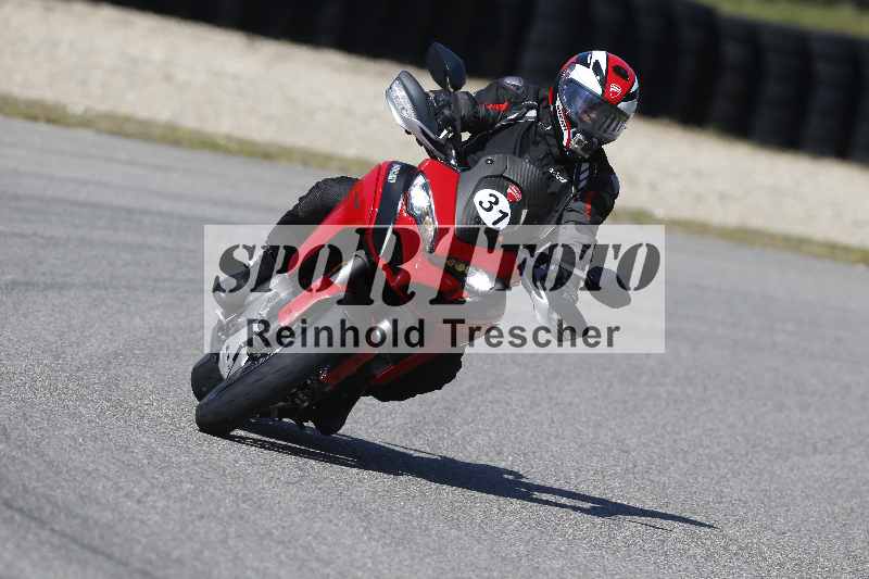 /01 02.04.2026 MAZ ADR/Gruppe rot/31